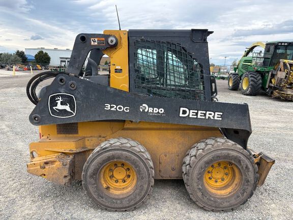 2022 John Deere 320G