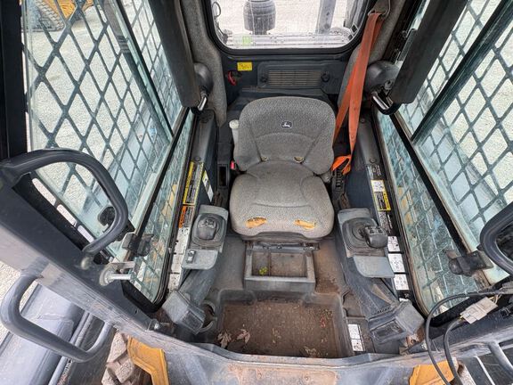 2022 John Deere 320G