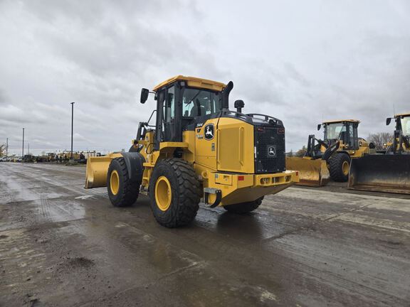 2023 John Deere 544P