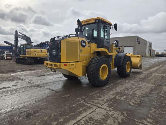 2023 John Deere 544P
