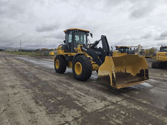 2023 John Deere 544P