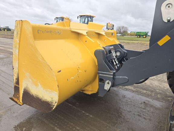 2023 John Deere 544P