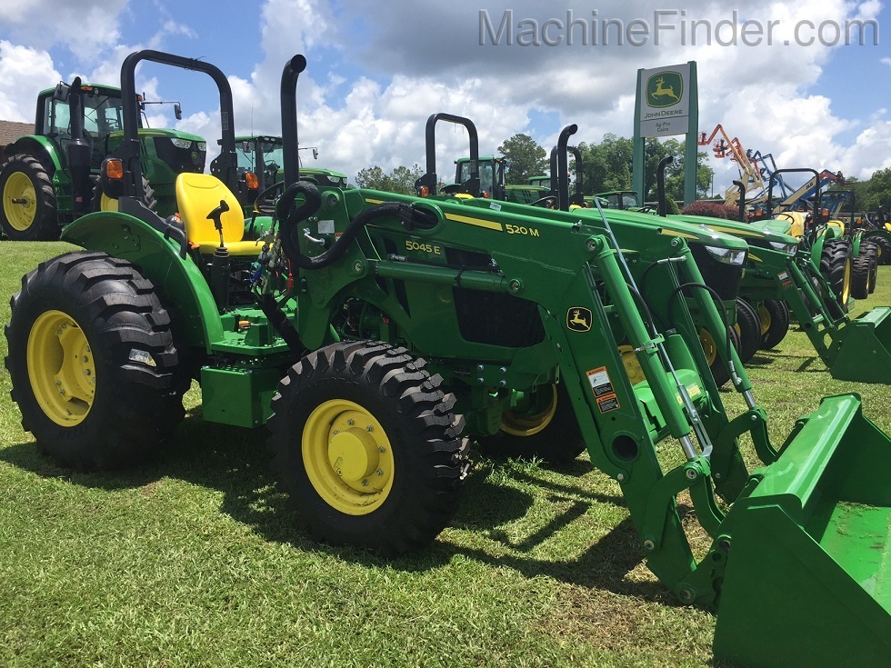 2021 John Deere 5045E Image 1