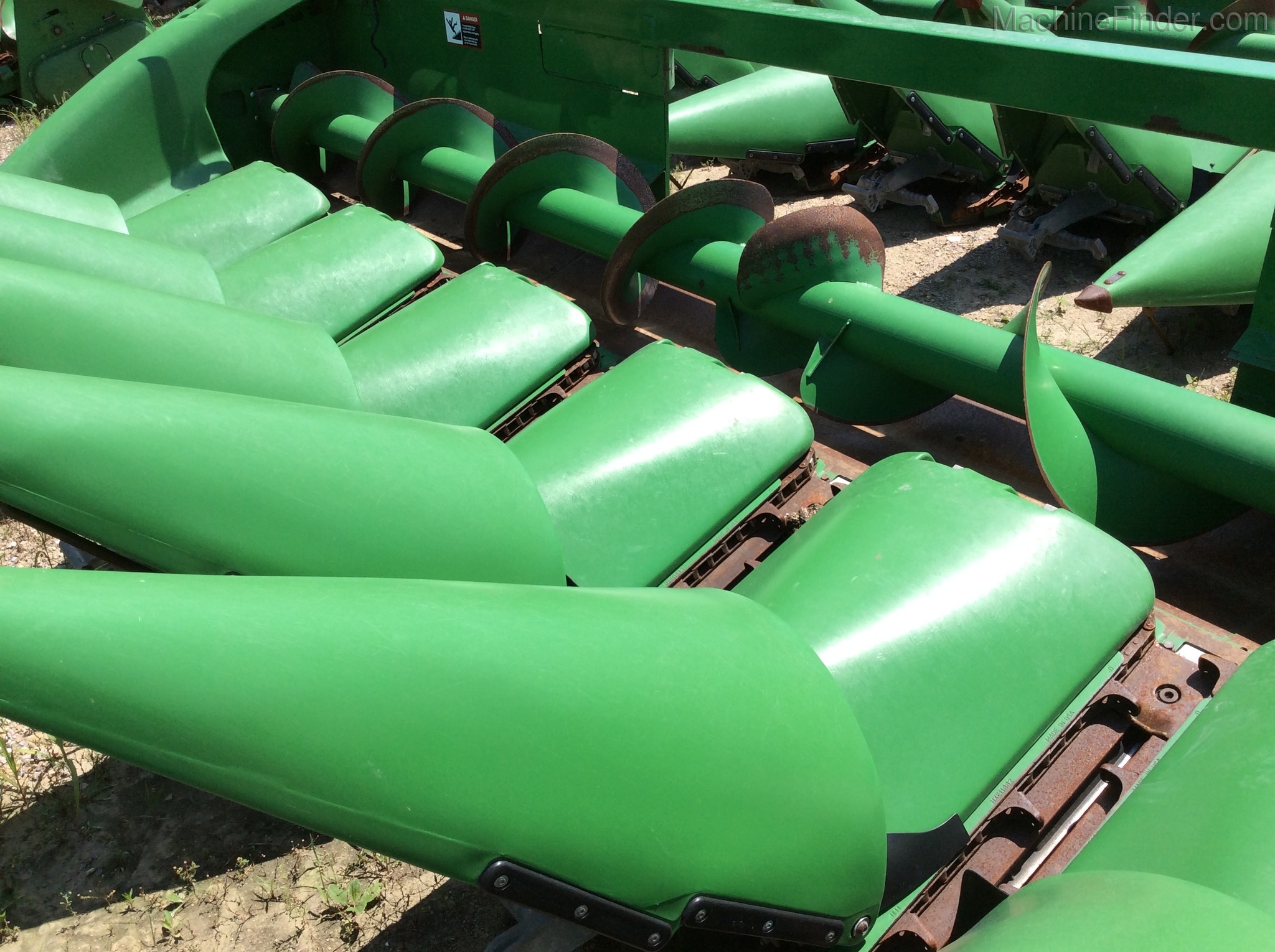 2011 John Deere 608C Image 2