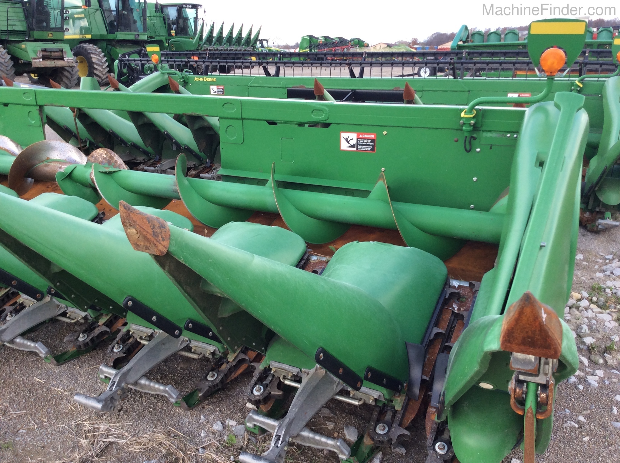 2013 John Deere 608C Image 3