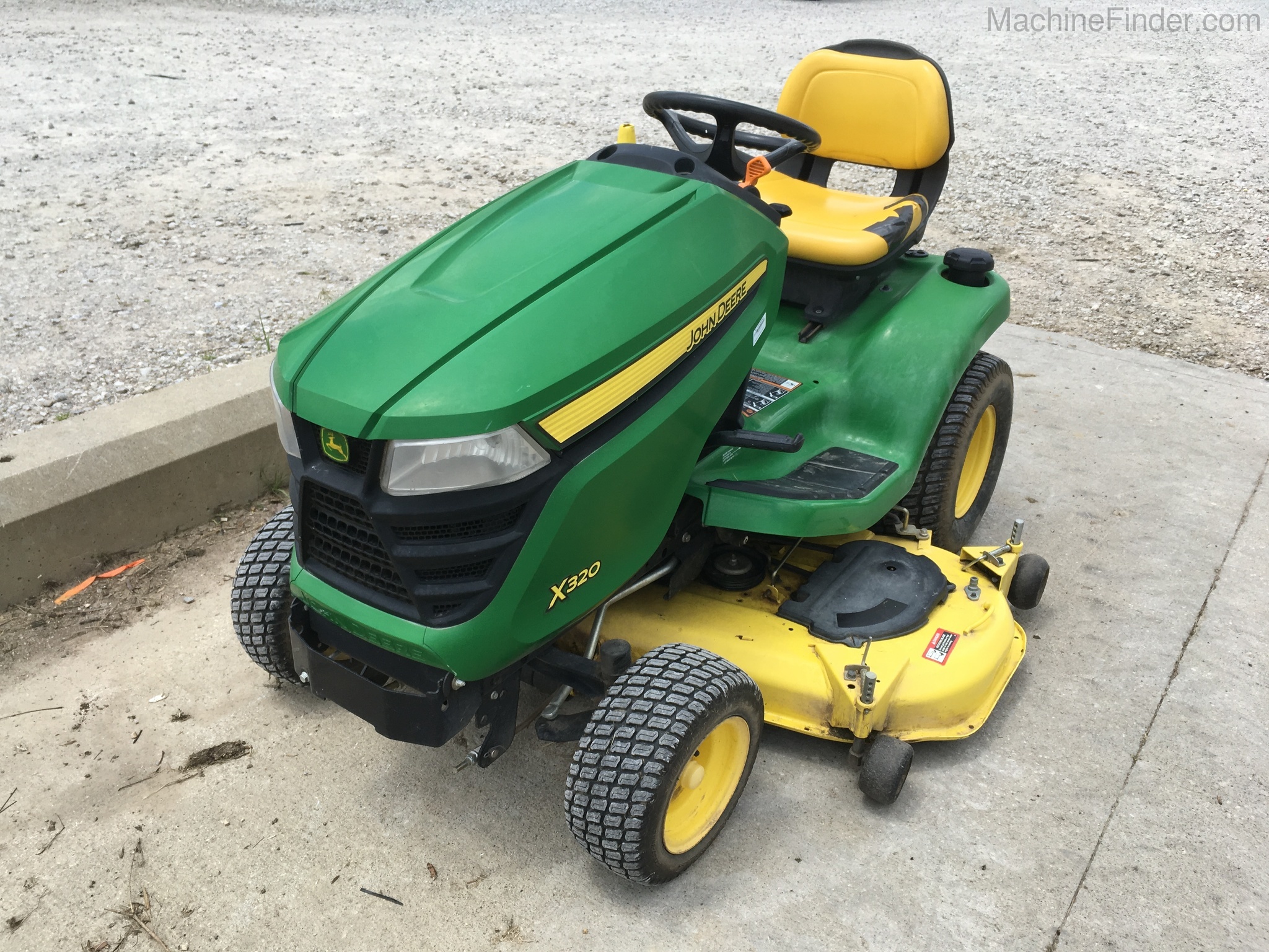2014 John Deere X320 Image 2