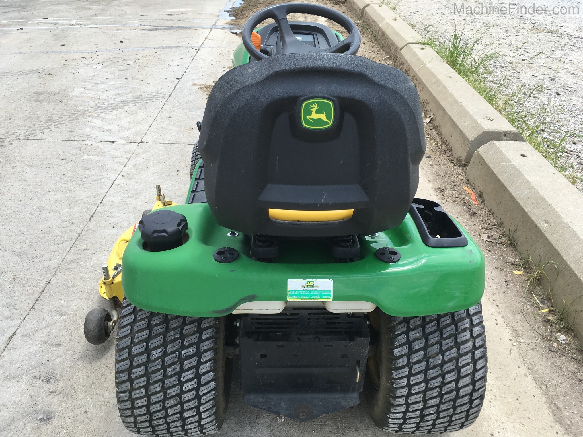 2014 John Deere X320 Image 6