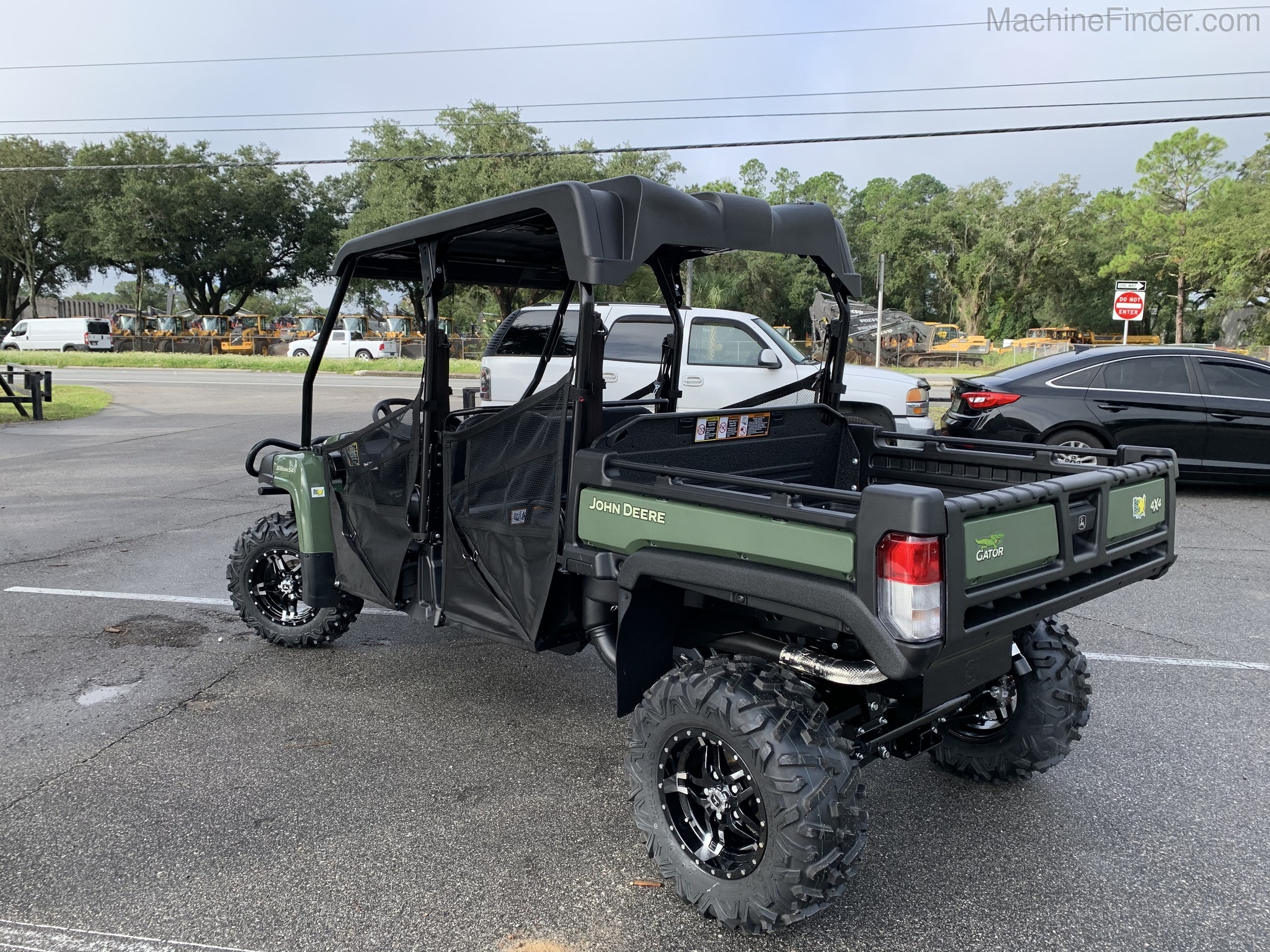 2020 John Deere 825M Image 6