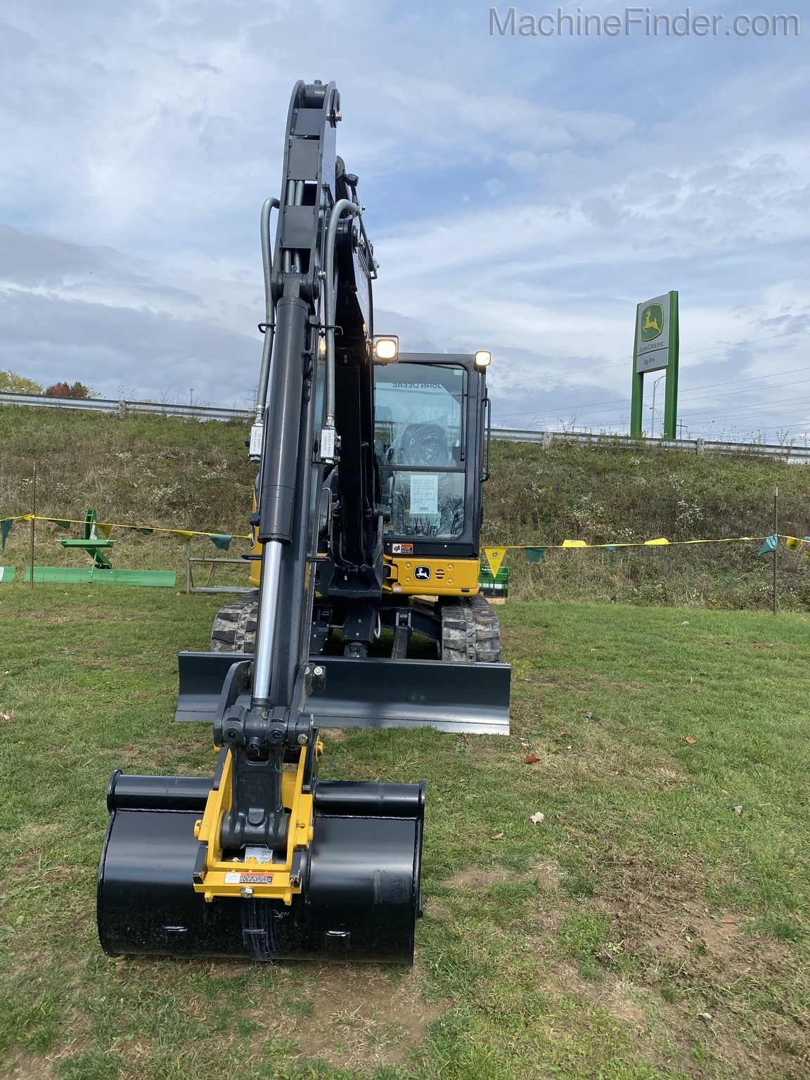 2020 John Deere 60G Image 2