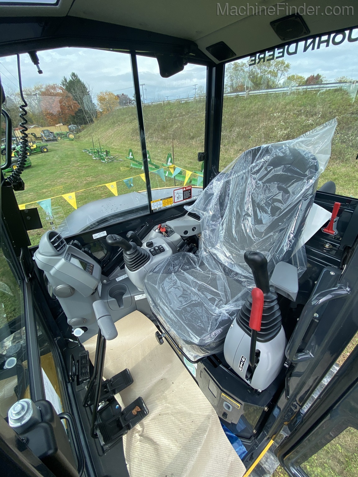 2020 John Deere 60G Image 9