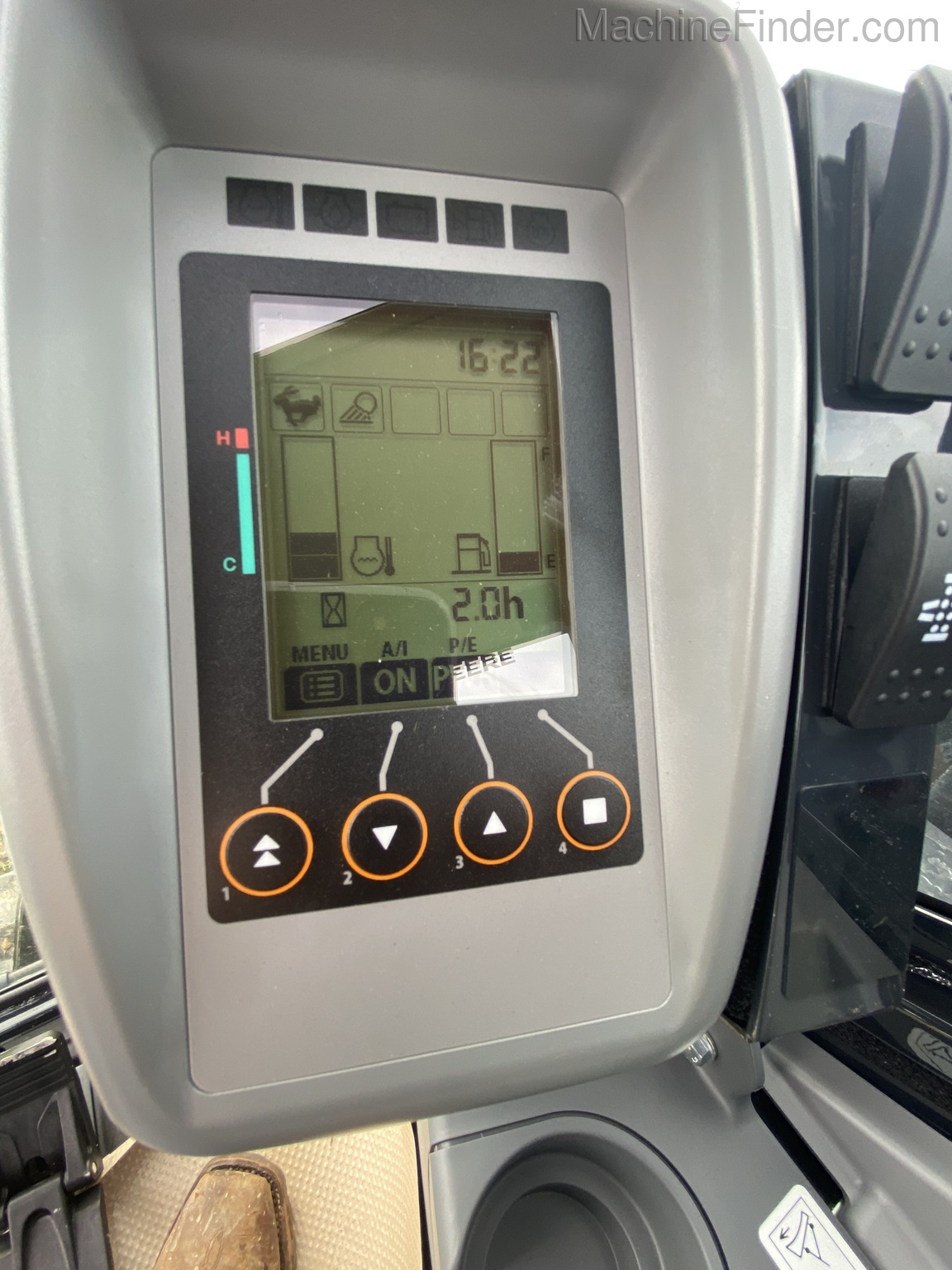 2020 John Deere 60G Image 10