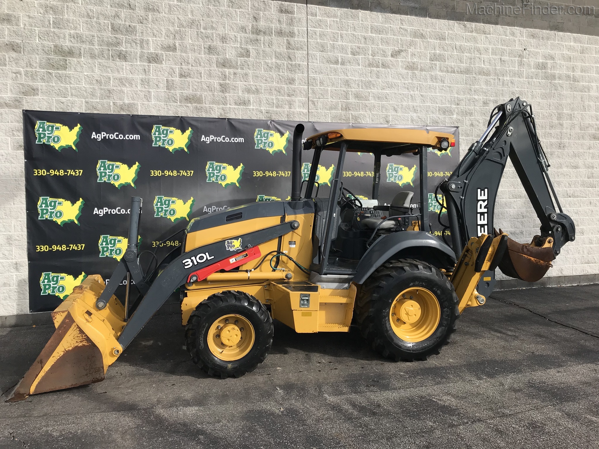 2017 John Deere 310L Image 1