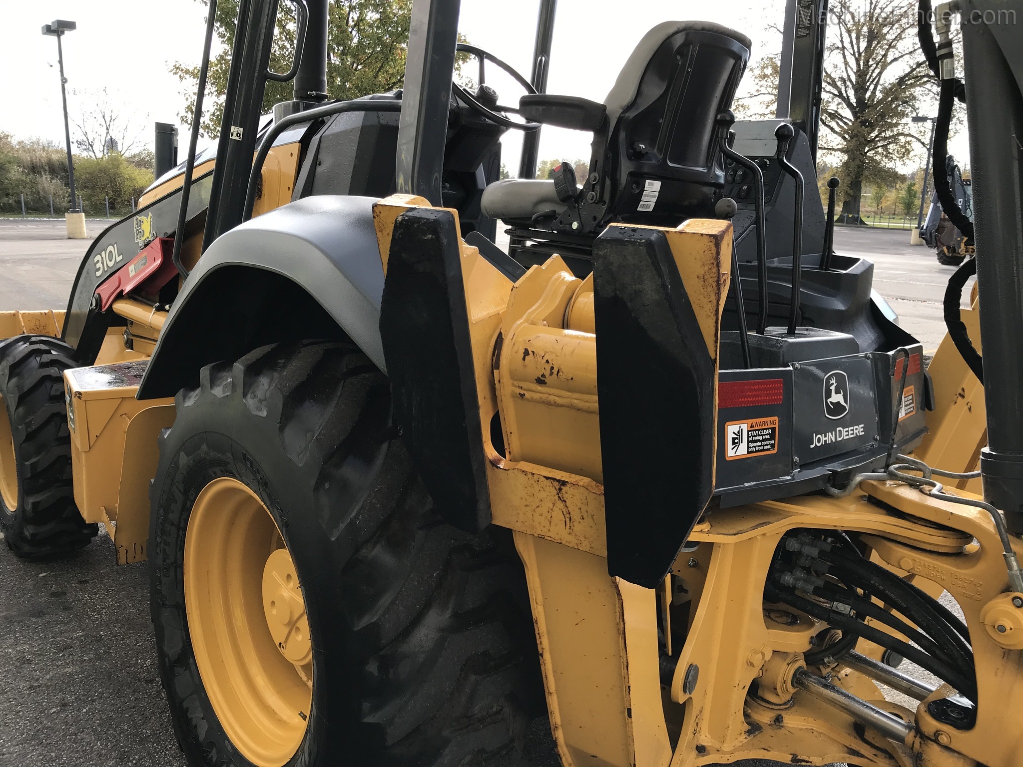2017 John Deere 310L Image 11