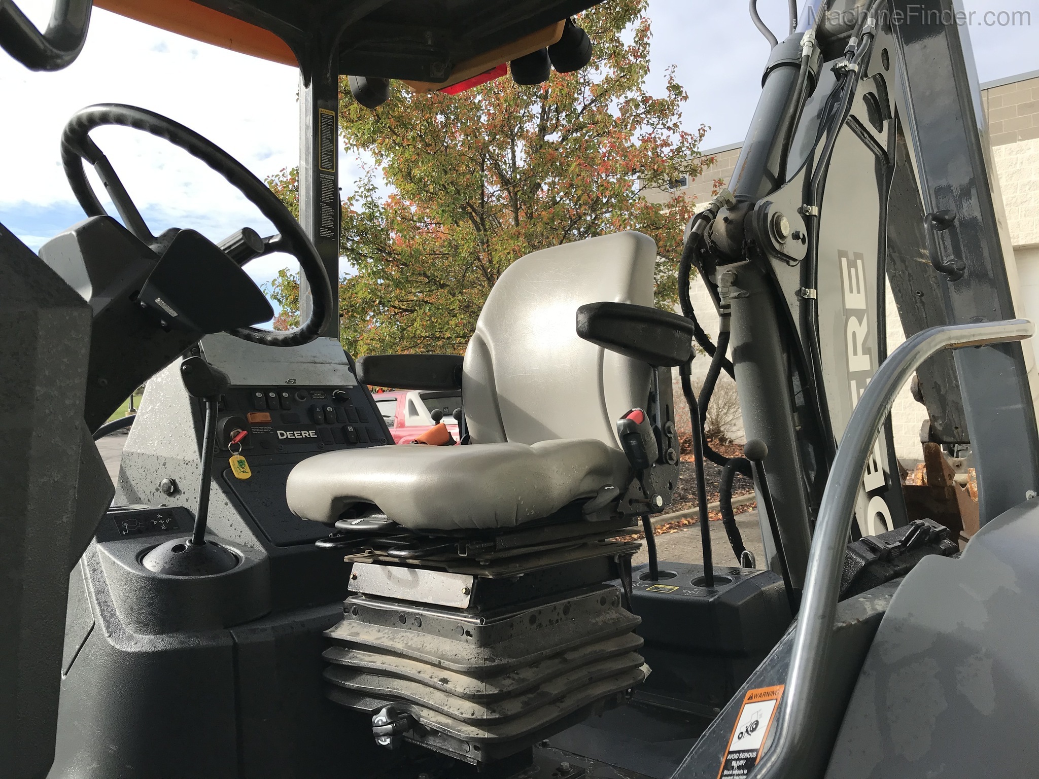 2017 John Deere 310L Image 14