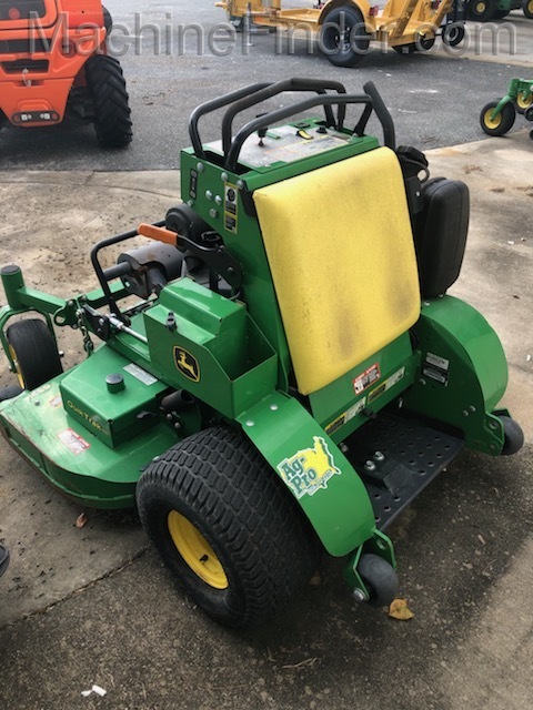 2017 John Deere 652R Image 4