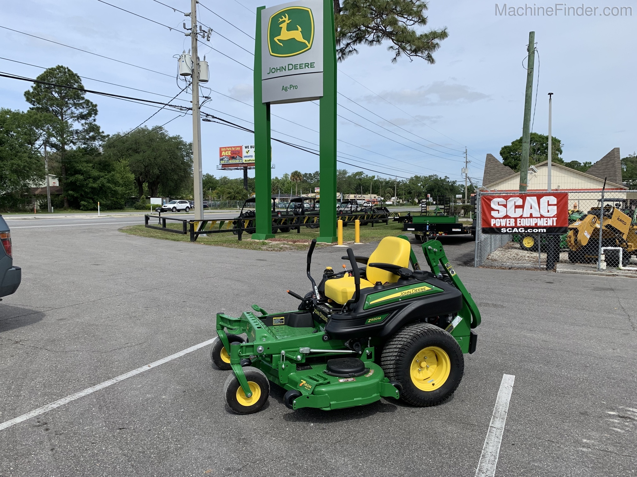 2020 John Deere Z920M Image 2