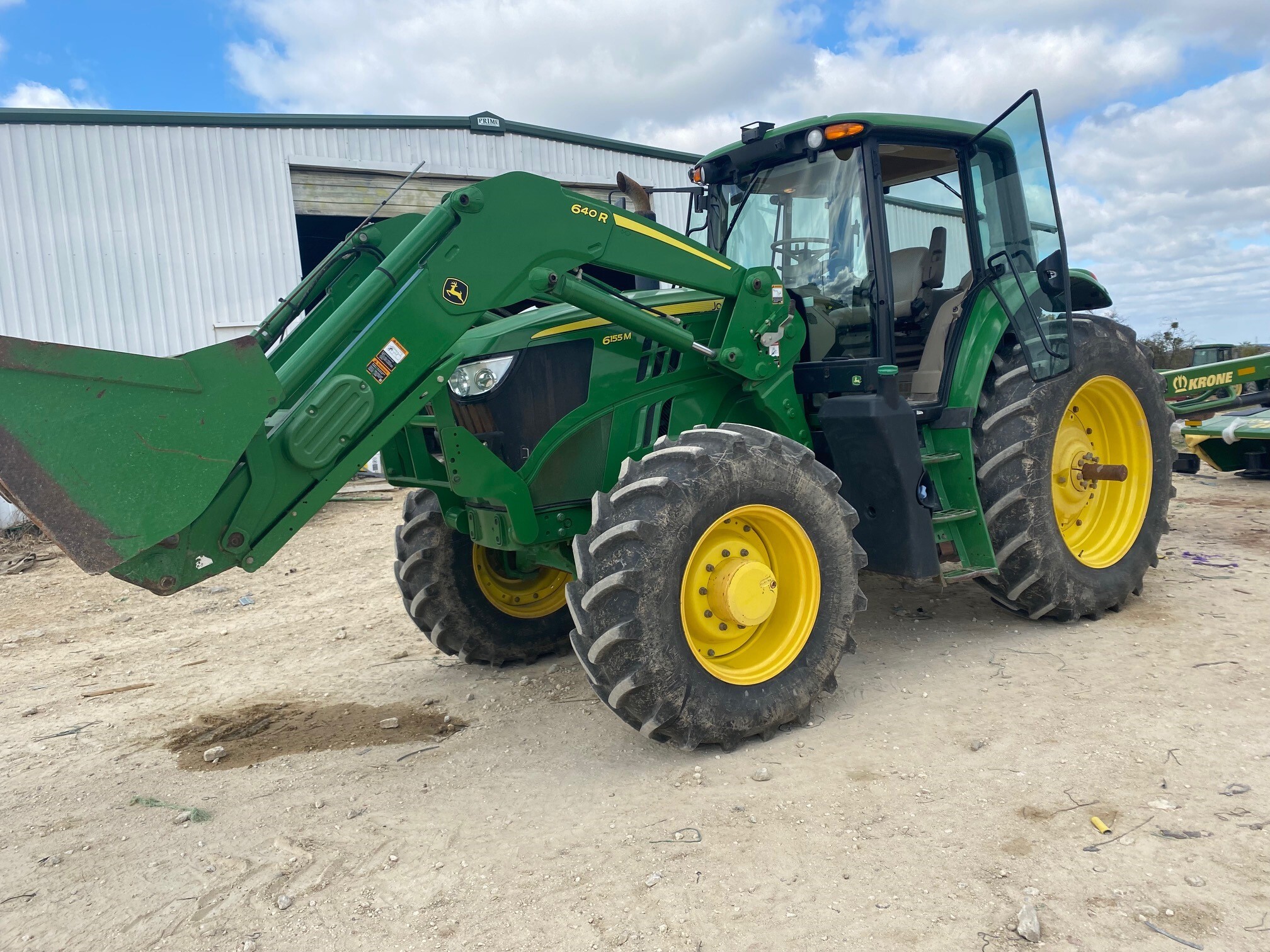 2016 John Deere 6155M Image 1