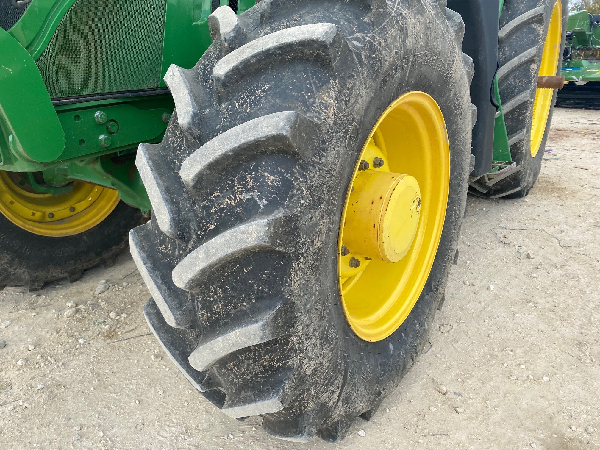 2016 John Deere 6155M Image 6