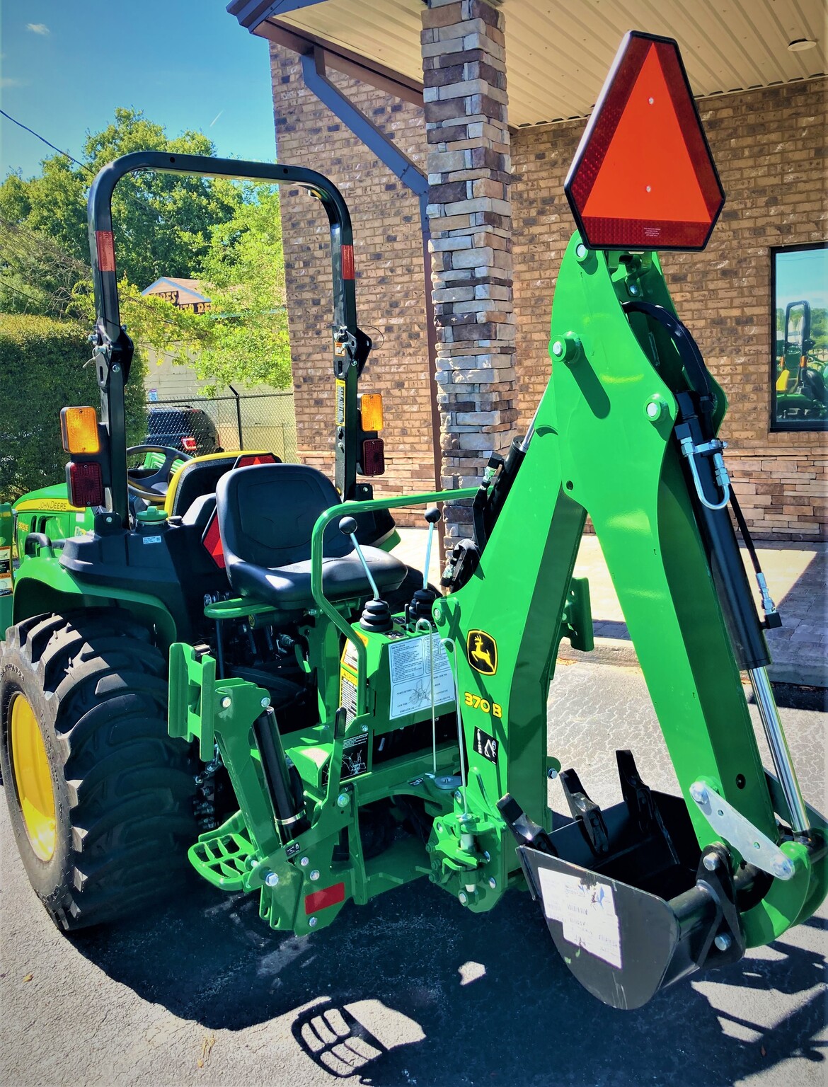 2022 John Deere 370B Image 6