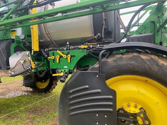 2021 John Deere R4038 Photo 11