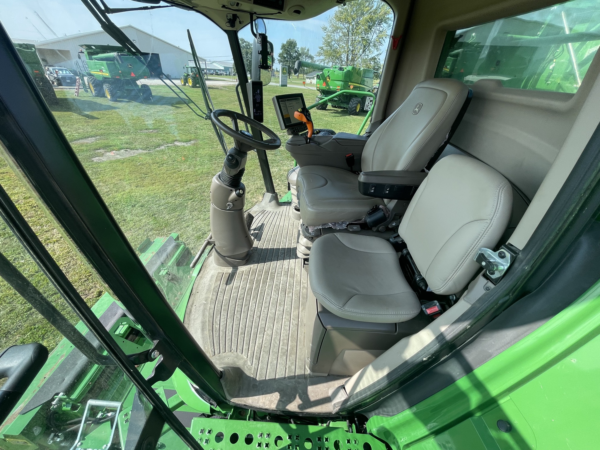  2021 John Deere S780 at Heritage Tractor in Galesburg, IL