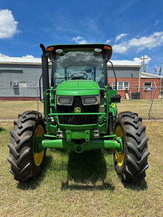 2023 John Deere 5067E Photo 2
