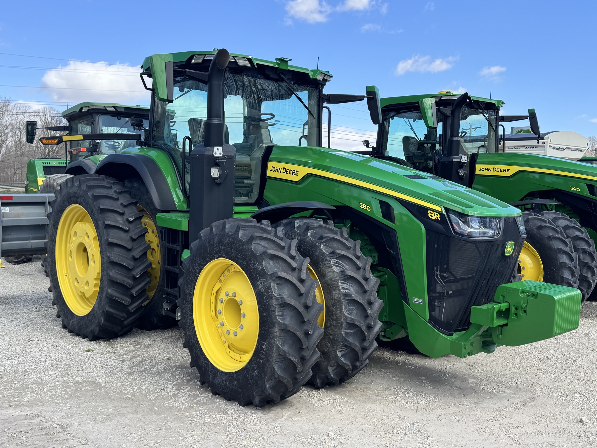 2023 John Deere 8R 280 Image 2