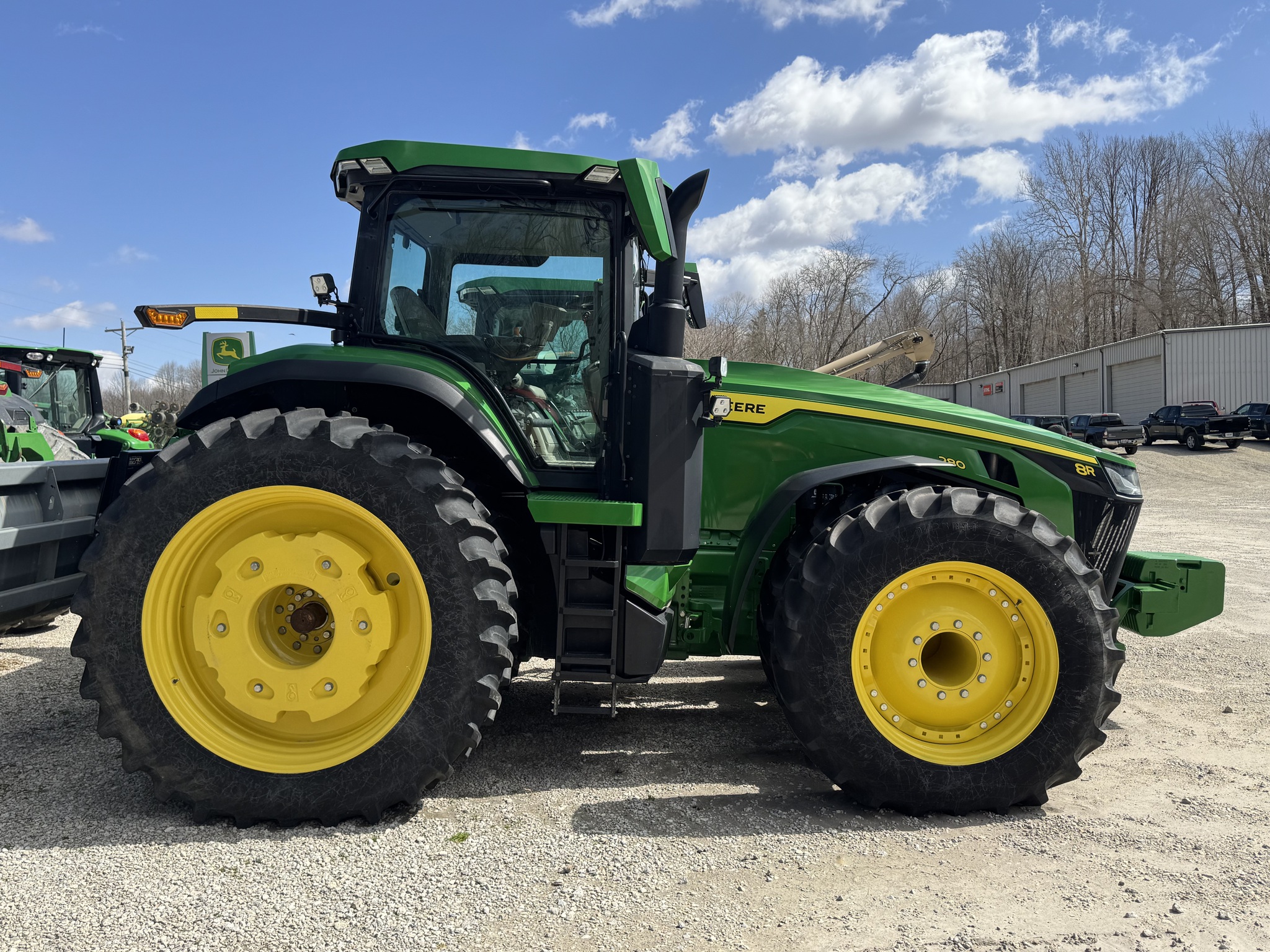 2023 John Deere 8R 280 Image 3