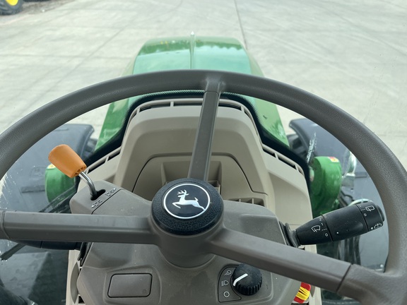 2023 John Deere 6R 230 (17th thumbnail)