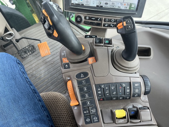 2023 John Deere 6R 230 (16th thumbnail)