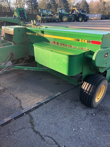 1996 John Deere 348 Image 3