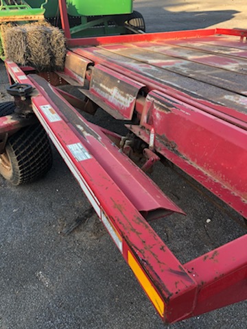 1996 John Deere 348 Image 10