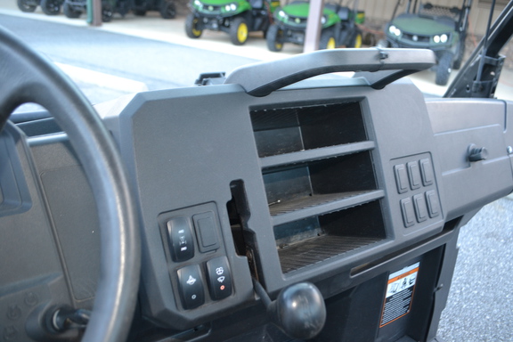 2023 John Deere 835M Photo 10