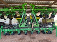 2015 John Deere 1725 CCS Photo 4