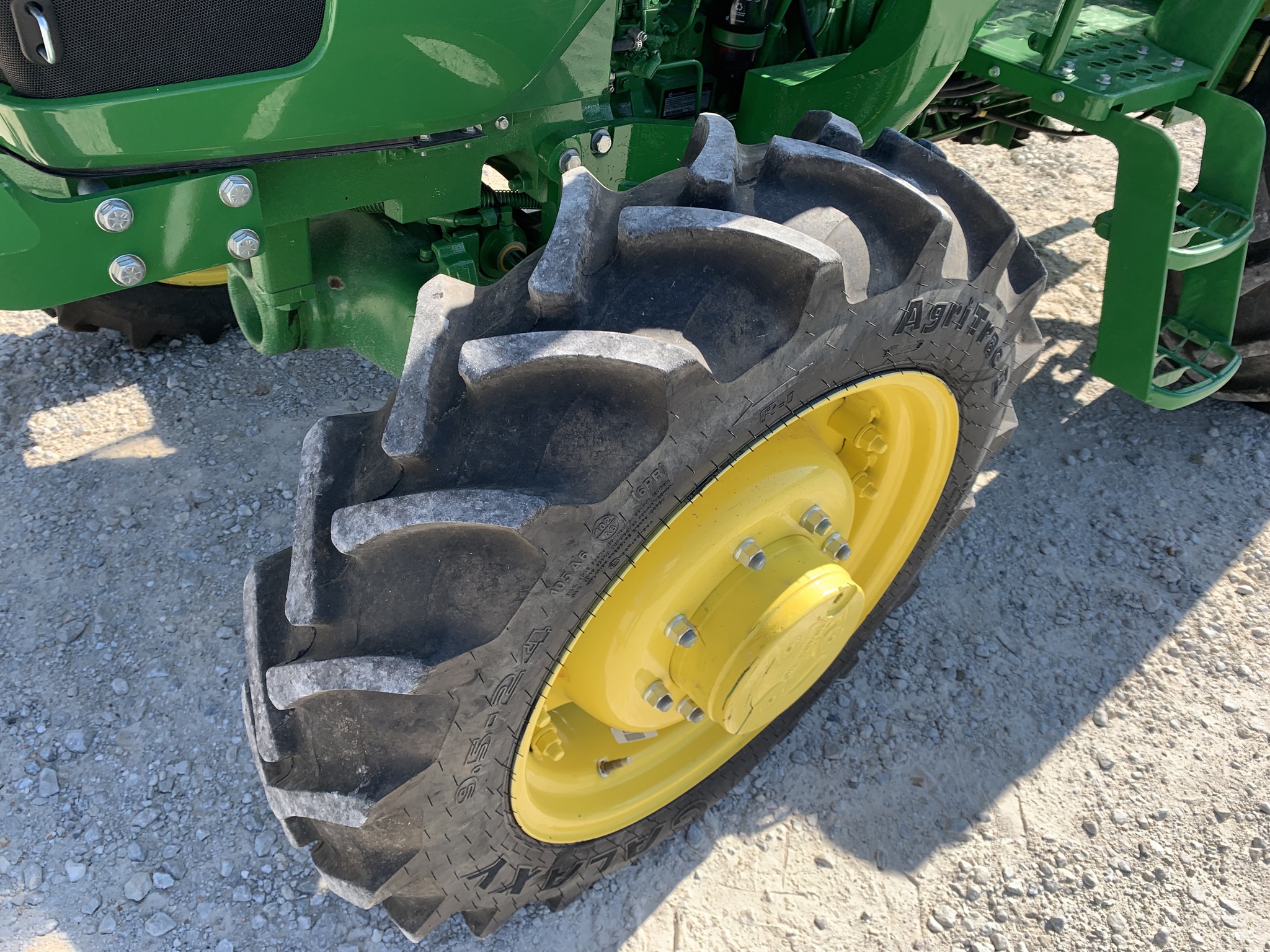  2022 John Deere 5045E at Heritage Tractor in Joplin, MO