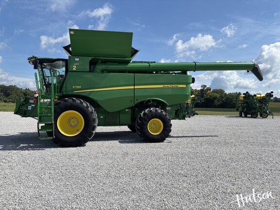 Photo of 2021 John Deere S780