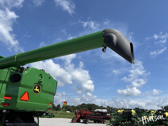 Photo of 2021 John Deere S780