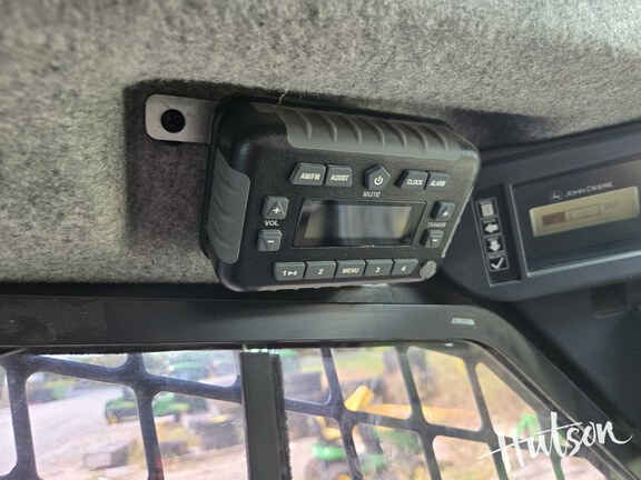 Photo of 2023 John Deere 333G