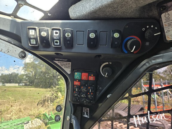 Photo of 2023 John Deere 333G