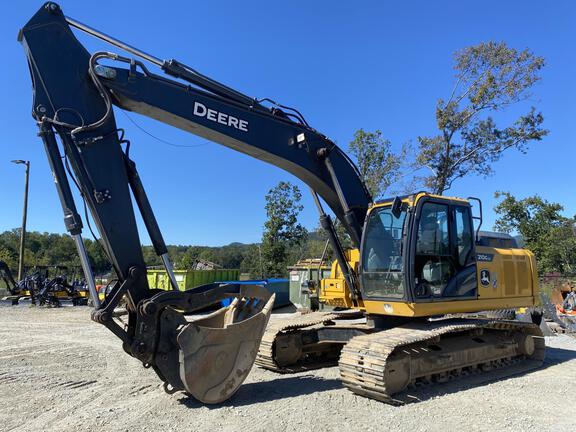 Photo of 2022 John Deere 210G LC