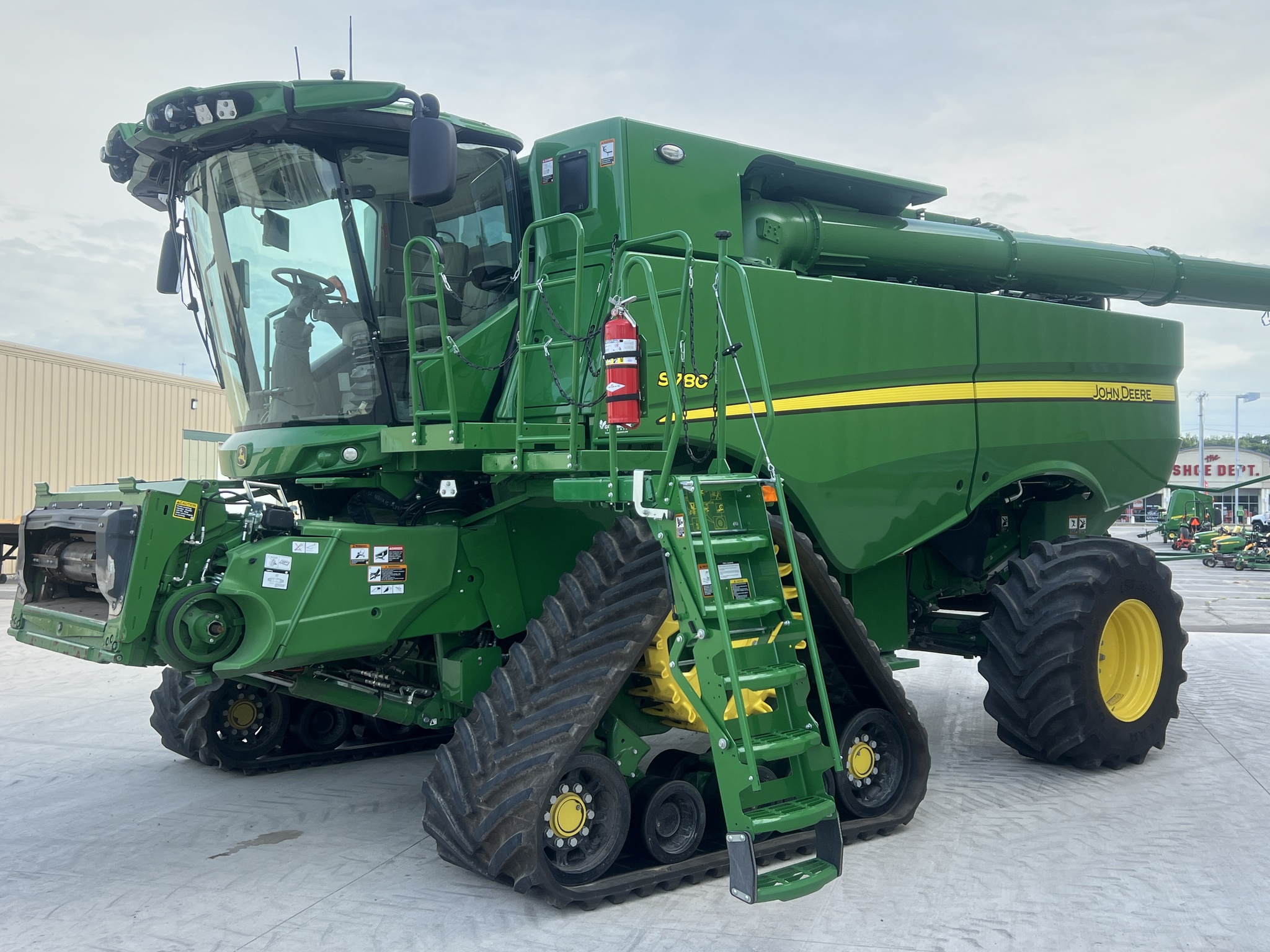 2024 John Deere S780 Image 8
