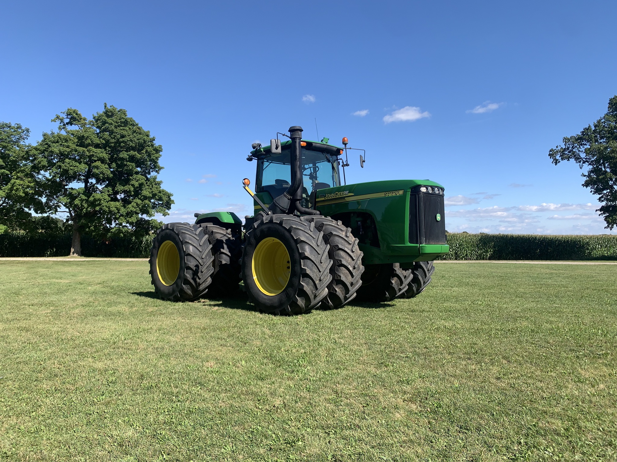 2006 John Deere 9220 Image 1