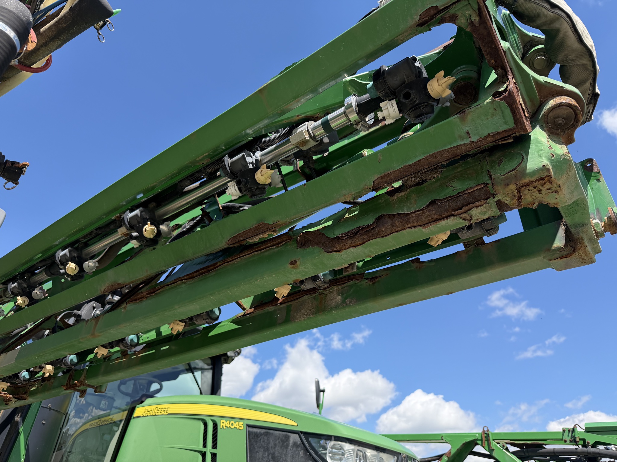 2017 John Deere R4045 Image 8