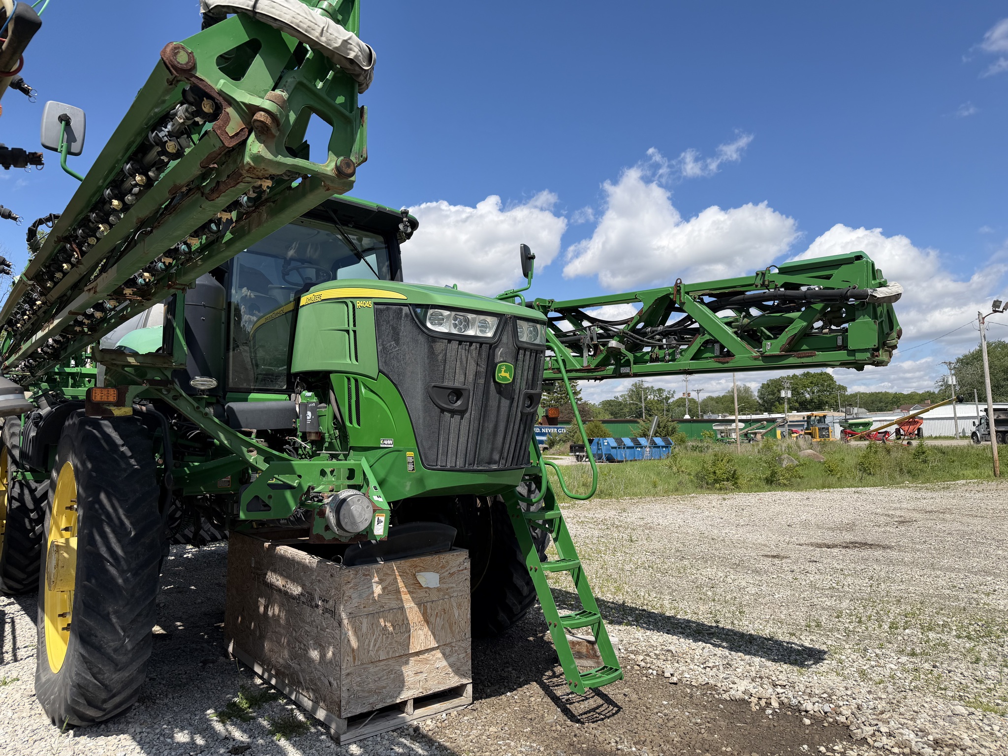 2017 John Deere R4045 Image 4