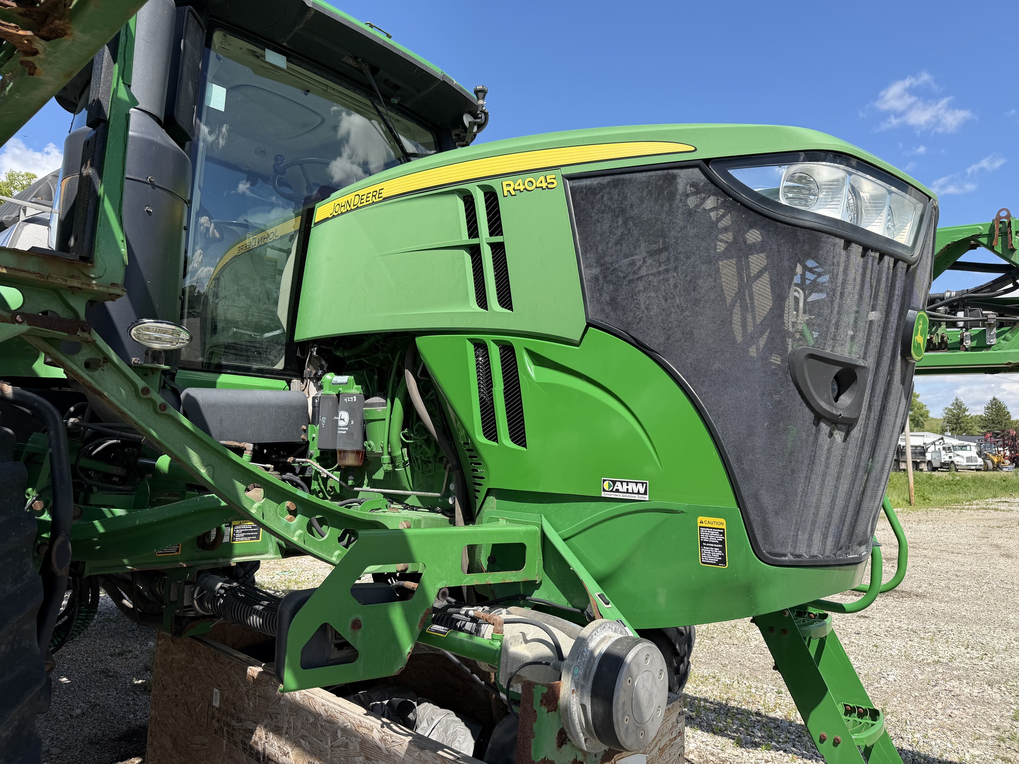 2017 John Deere R4045 Image 10