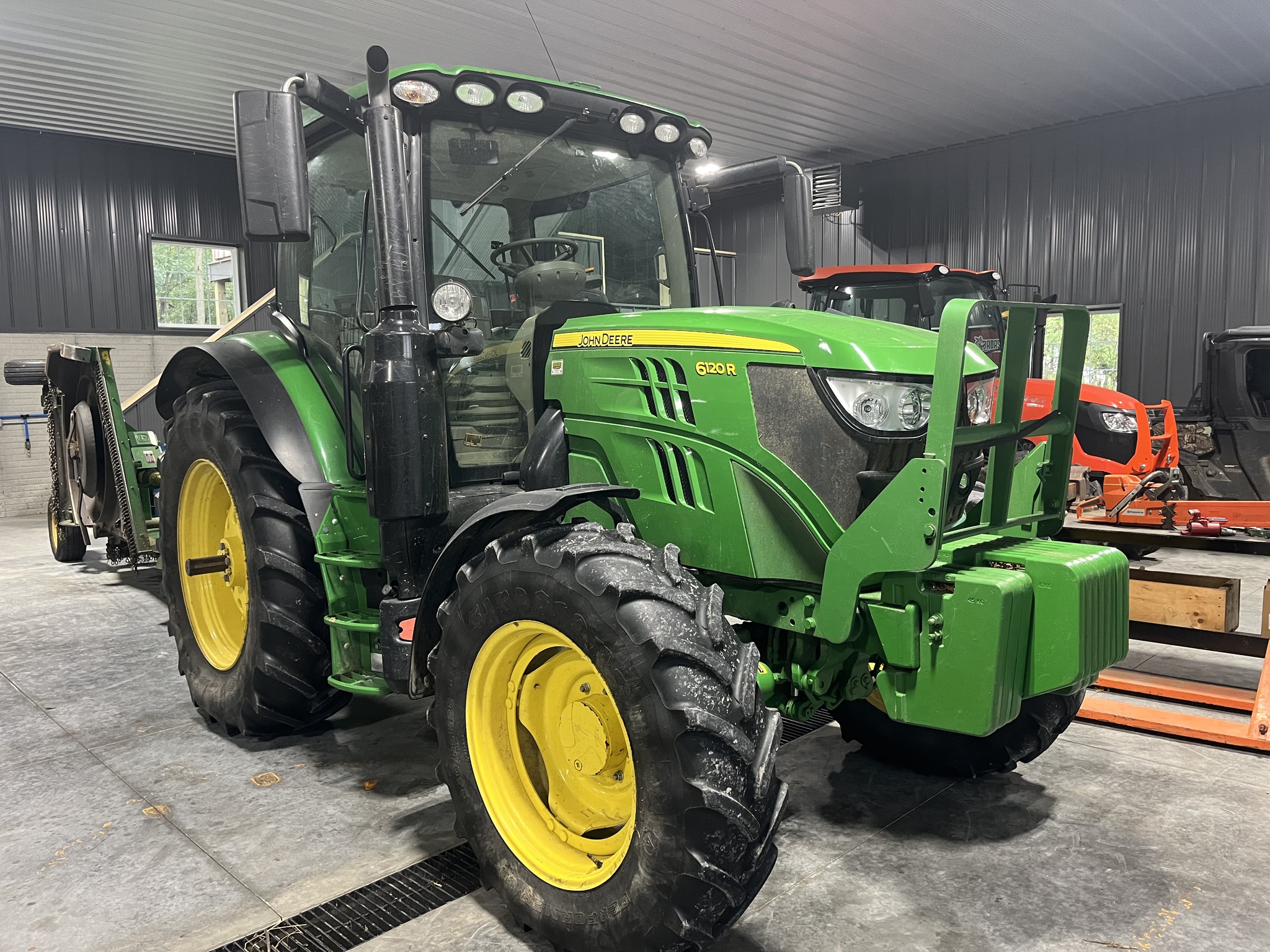 2018 John Deere 6120R Image 2