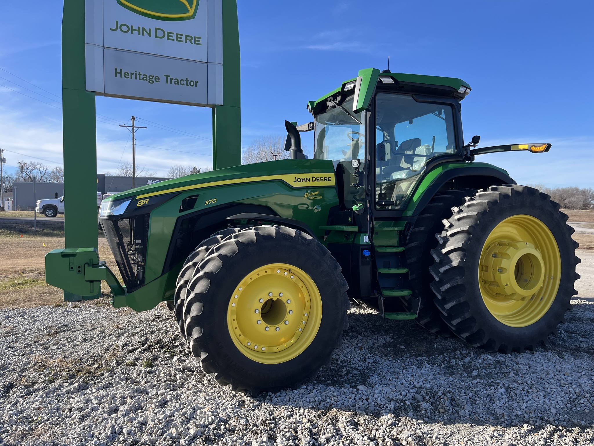  2024 John Deere 8R 370 at Heritage Tractor in Seneca, KS