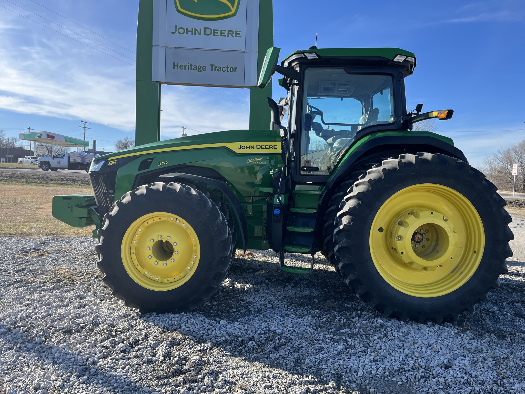  2024 John Deere 8R 370 at Heritage Tractor in Seneca, KS
