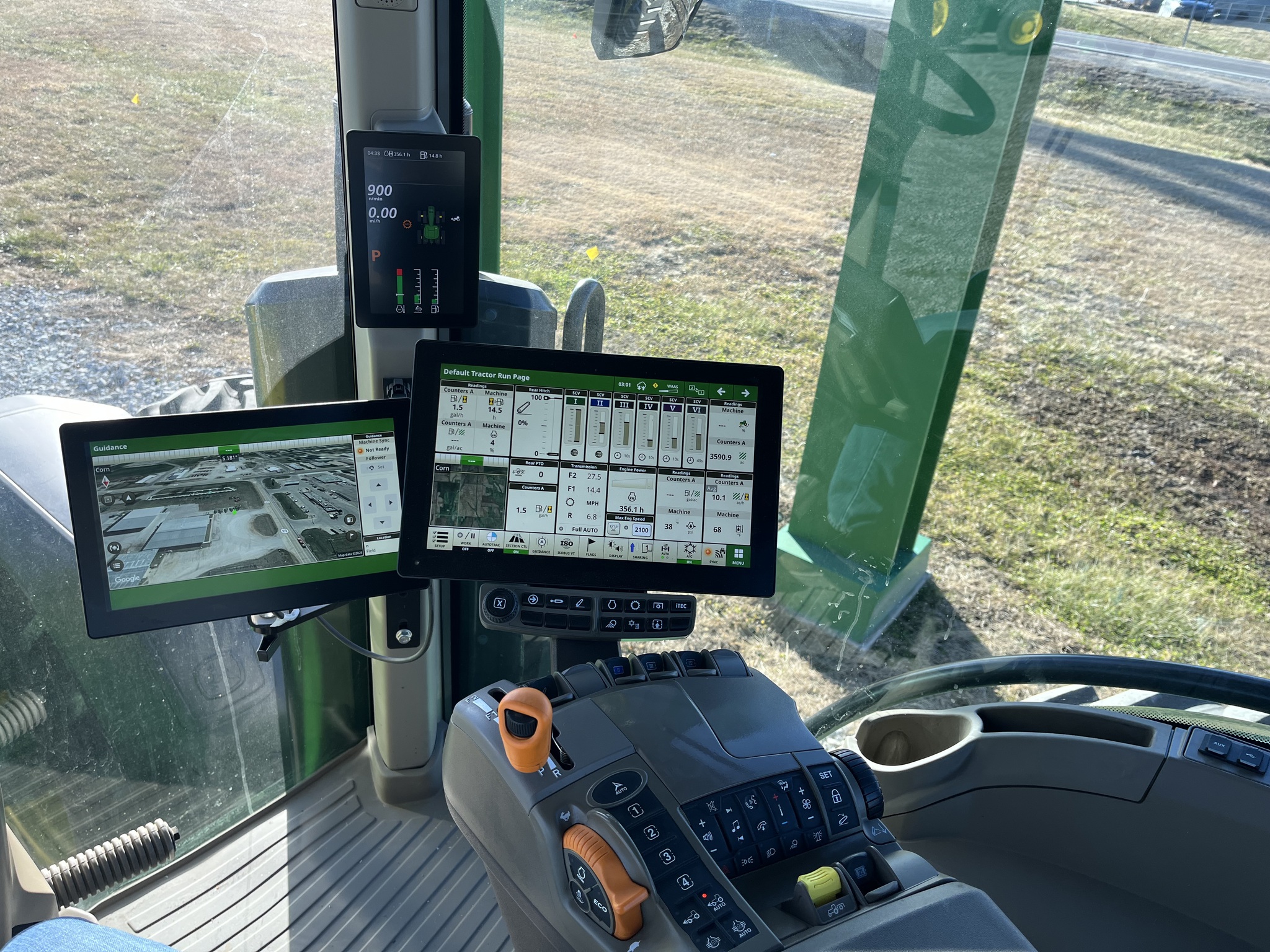  2024 John Deere 8R 370 at Heritage Tractor in Seneca, KS