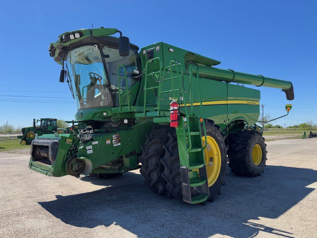 2022 John Deere S780 Image 4